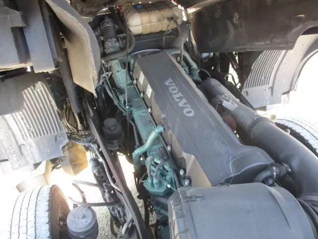 平成30年05月中古大型トラクタヘッドボルボトラックの画像50