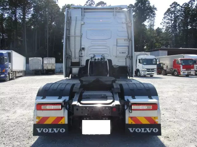 平成30年05月中古大型トラクタヘッドボルボトラックの画像6