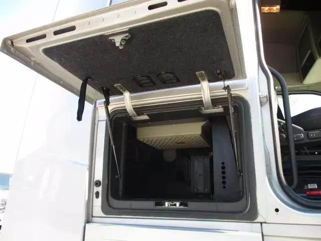 平成30年05月中古大型トラクタヘッドボルボトラックの画像57