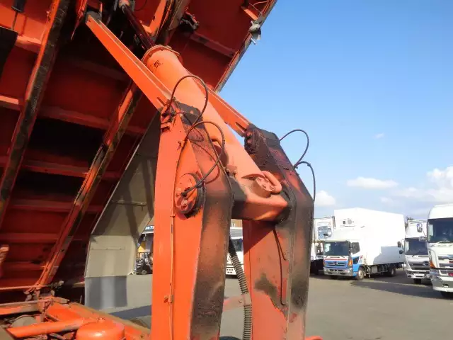 平成26年03月中古大型ダンプ三菱ふそうスーパーグレートの画像16