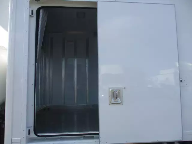 令和02年12月中古小型冷凍バン・ウィングいすゞエルフの画像23