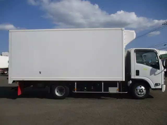 令和02年12月中古小型冷凍バン・ウィングいすゞエルフの画像4