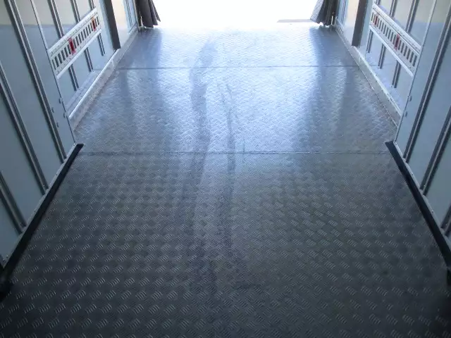 令和02年12月中古小型冷凍バン・ウィングいすゞエルフの画像34