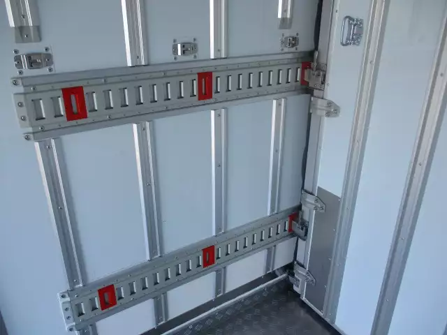 令和02年12月中古小型冷凍バン・ウィングいすゞエルフの画像35