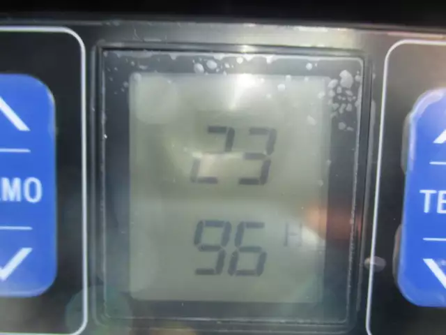 令和02年12月中古小型冷凍バン・ウィングいすゞエルフの画像43