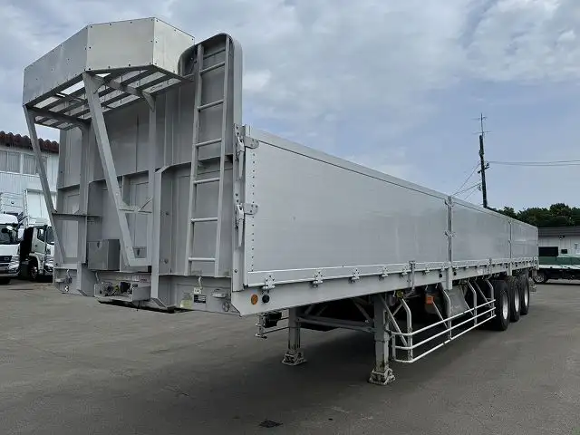 車検:令和8年9月15日 令和6年 トレクス 13M3軸アオリ付トレーラー シングル引き エアサス(リフト付き中軸残し) メーターアオリ 床:木の画像1