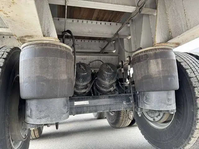 車検:令和8年9月15日 令和6年 トレクス 13M3軸アオリ付トレーラー シングル引き エアサス(リフト付き中軸残し) メーターアオリ 床:木の画像11