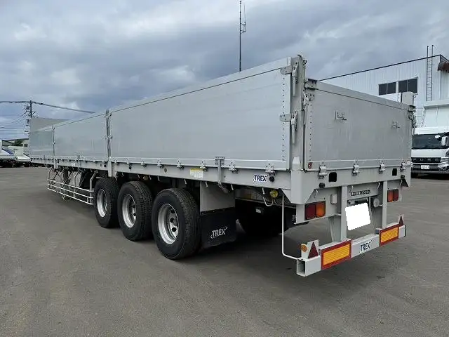 車検:令和8年9月15日 令和6年 トレクス 13M3軸アオリ付トレーラー シングル引き エアサス(リフト付き中軸残し) メーターアオリ 床:木の画像6