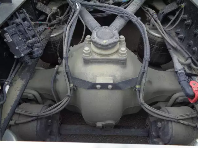 令和04年03月中古大型トラクタヘッド日産UDクオンの画像16