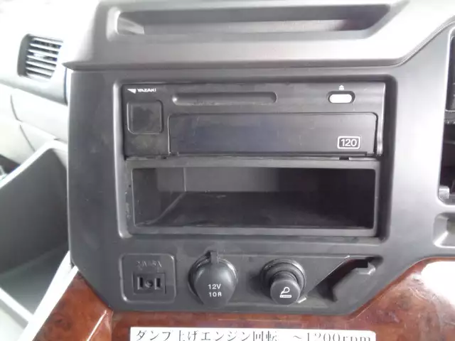 令和04年03月中古大型トラクタヘッド日産UDクオンの画像34