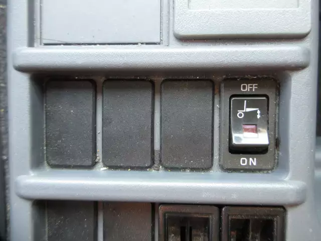 令和02年07月中古中型アルミバン・ウィングいすゞフォワードの画像43