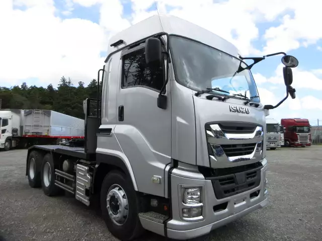 平成29年03月中古大型トラクタヘッドいすゞギガの画像3