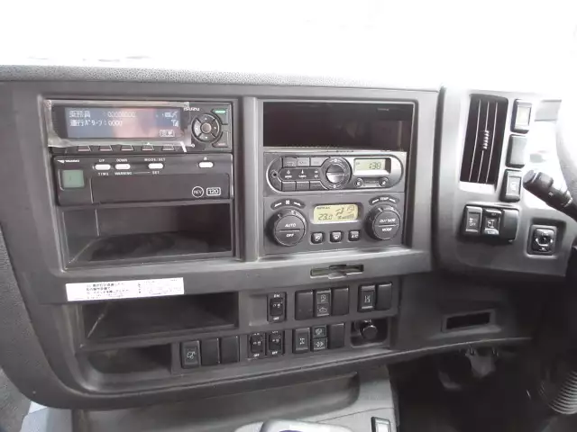 平成29年03月中古大型トラクタヘッドいすゞギガの画像33