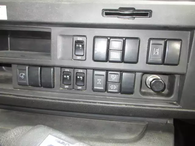 平成29年03月中古大型トラクタヘッドいすゞギガの画像34