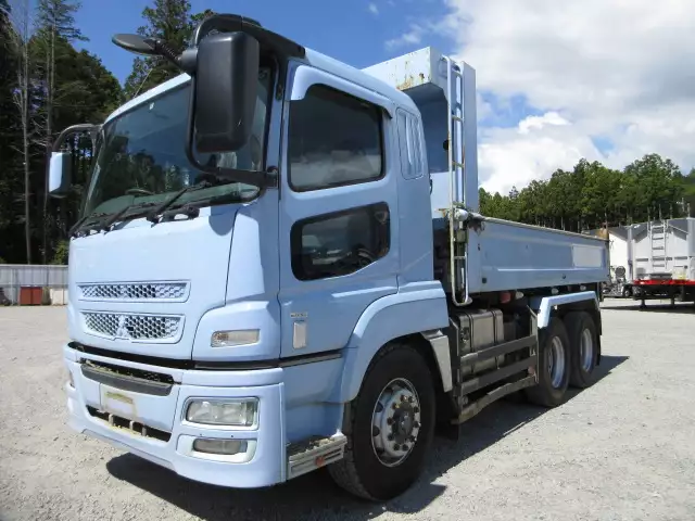 平成25年10月中古大型ダンプ三菱ふそうスーパーグレートの画像1