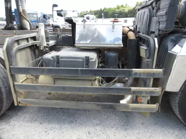 平成25年10月中古大型ダンプ三菱ふそうスーパーグレートの画像22