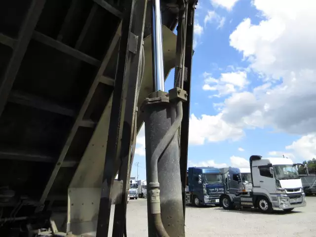 平成25年10月中古大型ダンプ三菱ふそうスーパーグレートの画像26