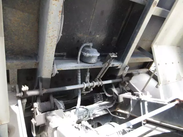 平成25年10月中古大型ダンプ三菱ふそうスーパーグレートの画像27