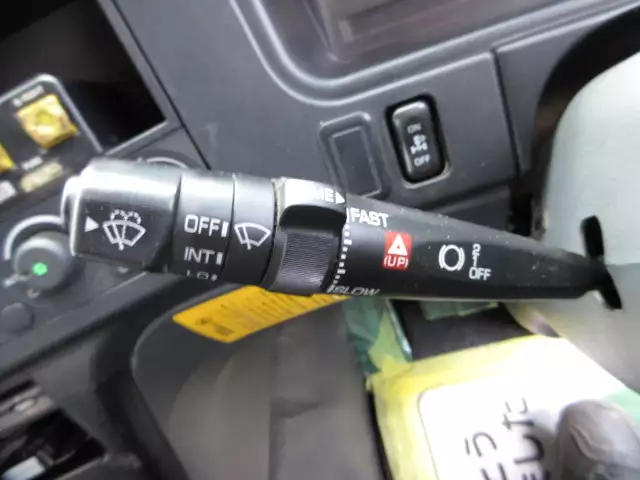 平成25年10月中古大型ダンプ三菱ふそうスーパーグレートの画像43