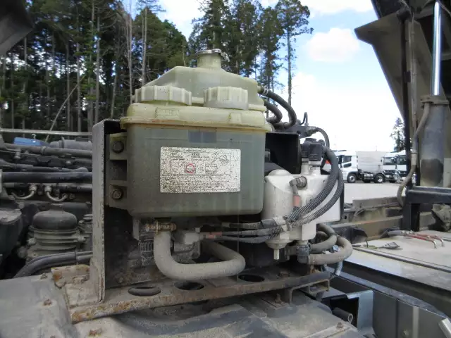 平成25年10月中古大型ダンプ三菱ふそうスーパーグレートの画像53