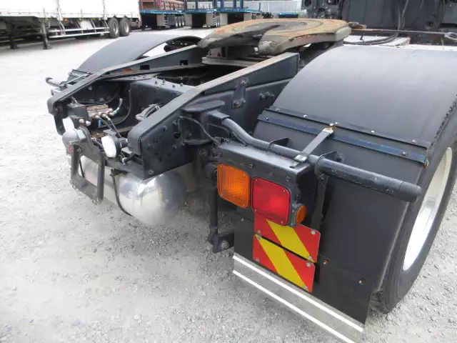 平成27年10月中古大型トラクタヘッド三菱ふそうスーパーグレートの画像19