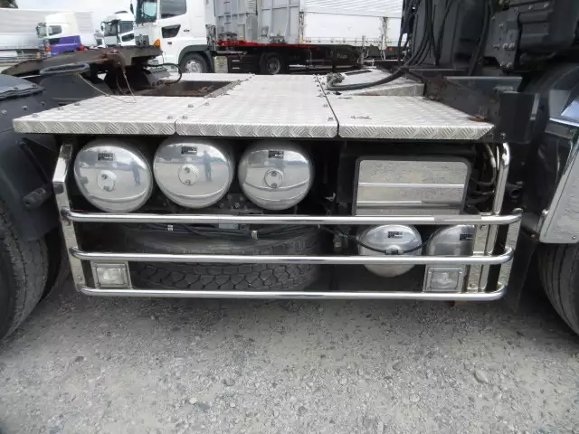 平成27年10月中古大型トラクタヘッド三菱ふそうスーパーグレートの画像23