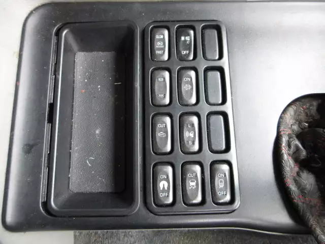 平成27年10月中古大型トラクタヘッド三菱ふそうスーパーグレートの画像34