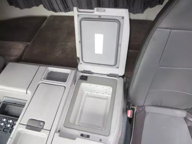 平成27年10月中古大型トラクタヘッド三菱ふそうスーパーグレートの画像36