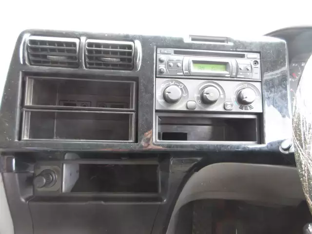 平成27年10月中古大型トラクタヘッド三菱ふそうスーパーグレートの画像38