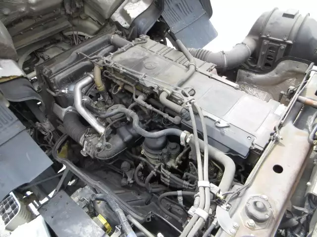 平成27年10月中古大型トラクタヘッド三菱ふそうスーパーグレートの画像48