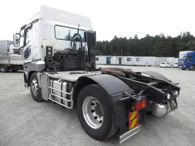 平成27年10月中古大型トラクタヘッド三菱ふそうスーパーグレートの画像7