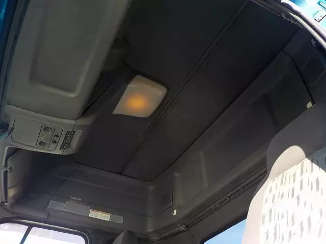 平成16年09月中古大型トラクタヘッド日産UDニッサンディーゼルの画像13