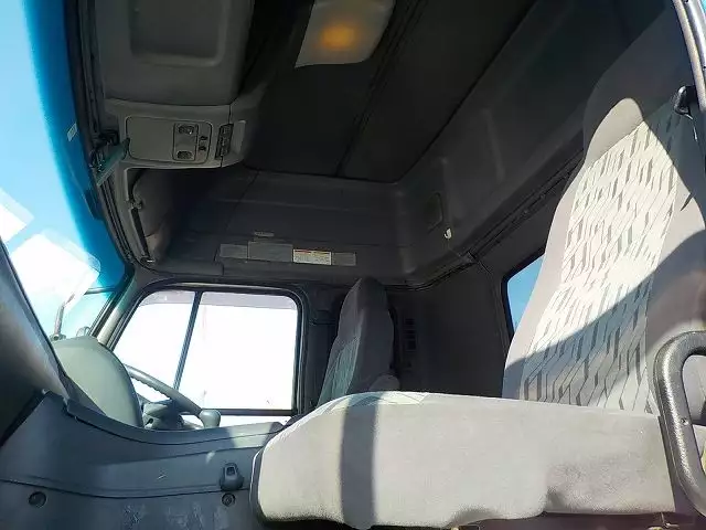 平成16年09月中古大型トラクタヘッド日産UDニッサンディーゼルの画像14