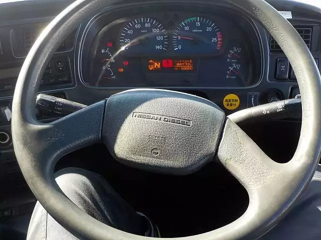 平成16年09月中古大型トラクタヘッド日産UDニッサンディーゼルの画像16