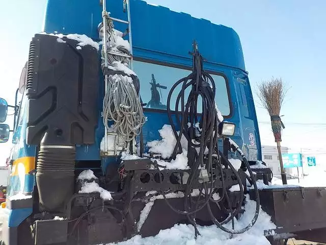 平成16年09月中古大型トラクタヘッド日産UDニッサンディーゼルの画像3