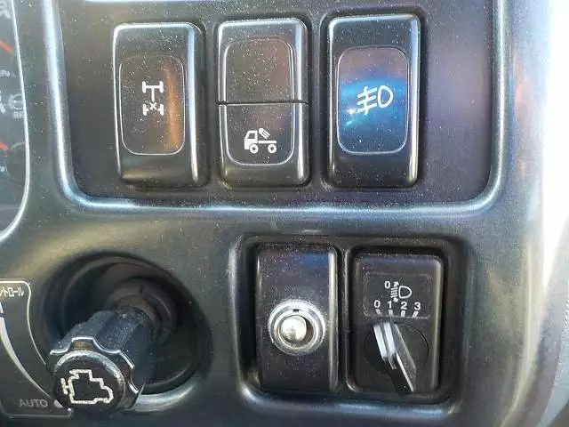 平成16年09月中古大型トラクタヘッド日産UDニッサンディーゼルの画像23