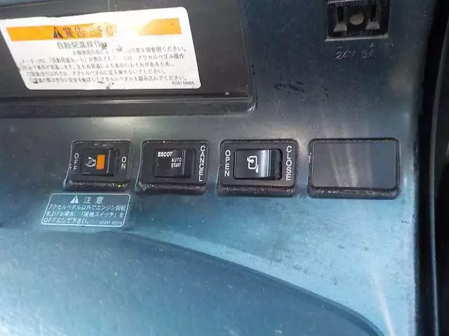 平成16年09月中古大型トラクタヘッド日産UDニッサンディーゼルの画像24