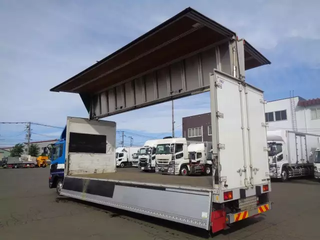 平成27年10月中古中型アルミバン・ウィング日産UDコンドルの画像12