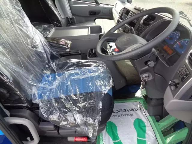 平成27年10月中古中型アルミバン・ウィング日産UDコンドルの画像36