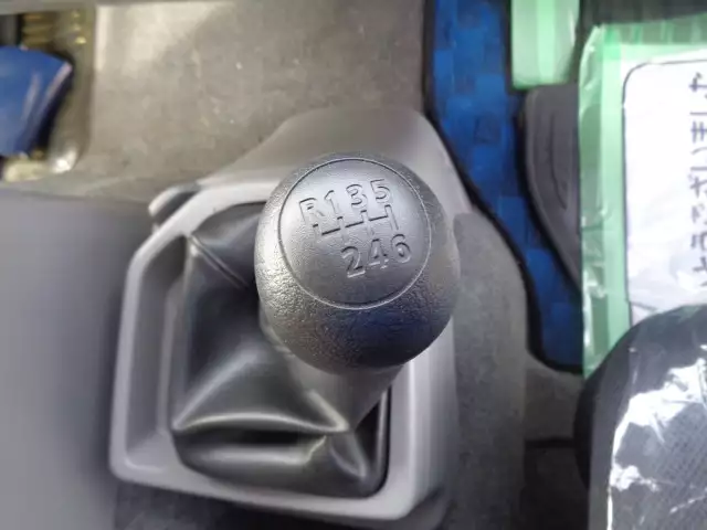 平成27年10月中古中型アルミバン・ウィング日産UDコンドルの画像39