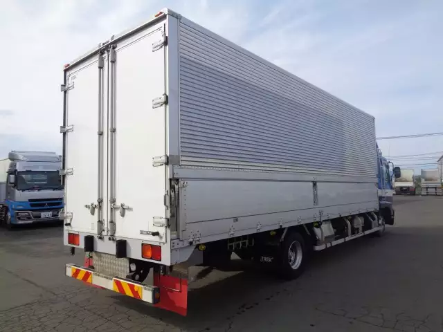 平成27年10月中古中型アルミバン・ウィング日産UDコンドルの画像5