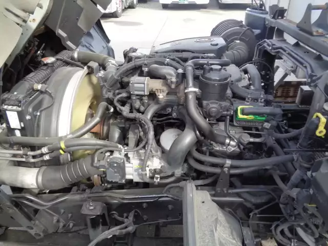 平成27年10月中古中型アルミバン・ウィング日産UDコンドルの画像48