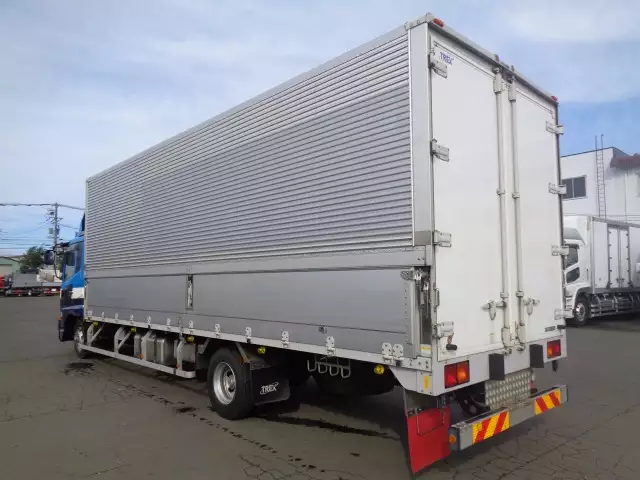 平成27年10月中古中型アルミバン・ウィング日産UDコンドルの画像7