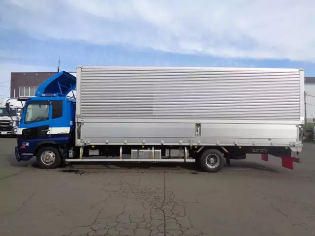 平成27年10月中古中型アルミバン・ウィング日産UDコンドルの画像8