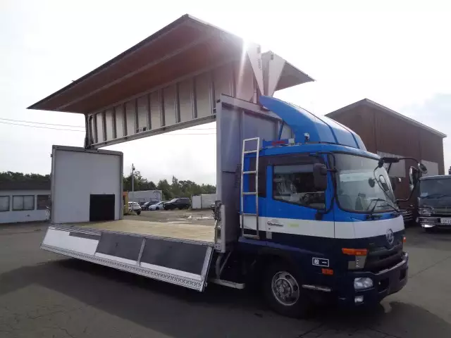 平成27年10月中古中型アルミバン・ウィング日産UDコンドルの画像10