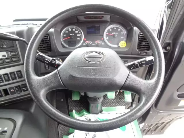 平成29年09月中古大型トラクタヘッド日野プロフィアの画像25