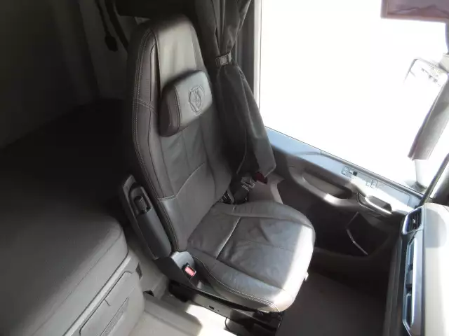 令和01年/平成31年03月中古大型トラクタヘッドスカニアスカニアの画像48