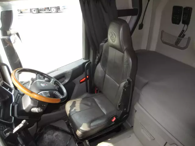 令和01年/平成31年03月中古大型トラクタヘッドスカニアスカニアの画像49