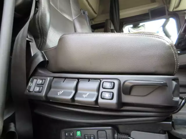 令和01年/平成31年03月中古大型トラクタヘッドスカニアスカニアの画像51