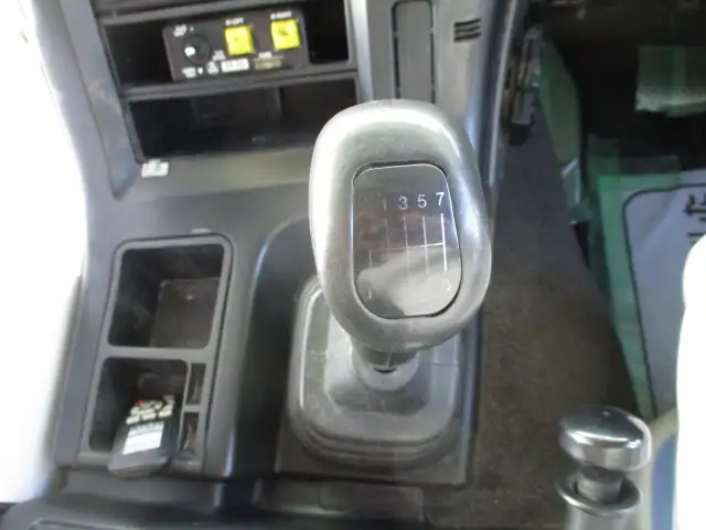 平成26年12月中古大型トラクタヘッドいすゞギガの画像16